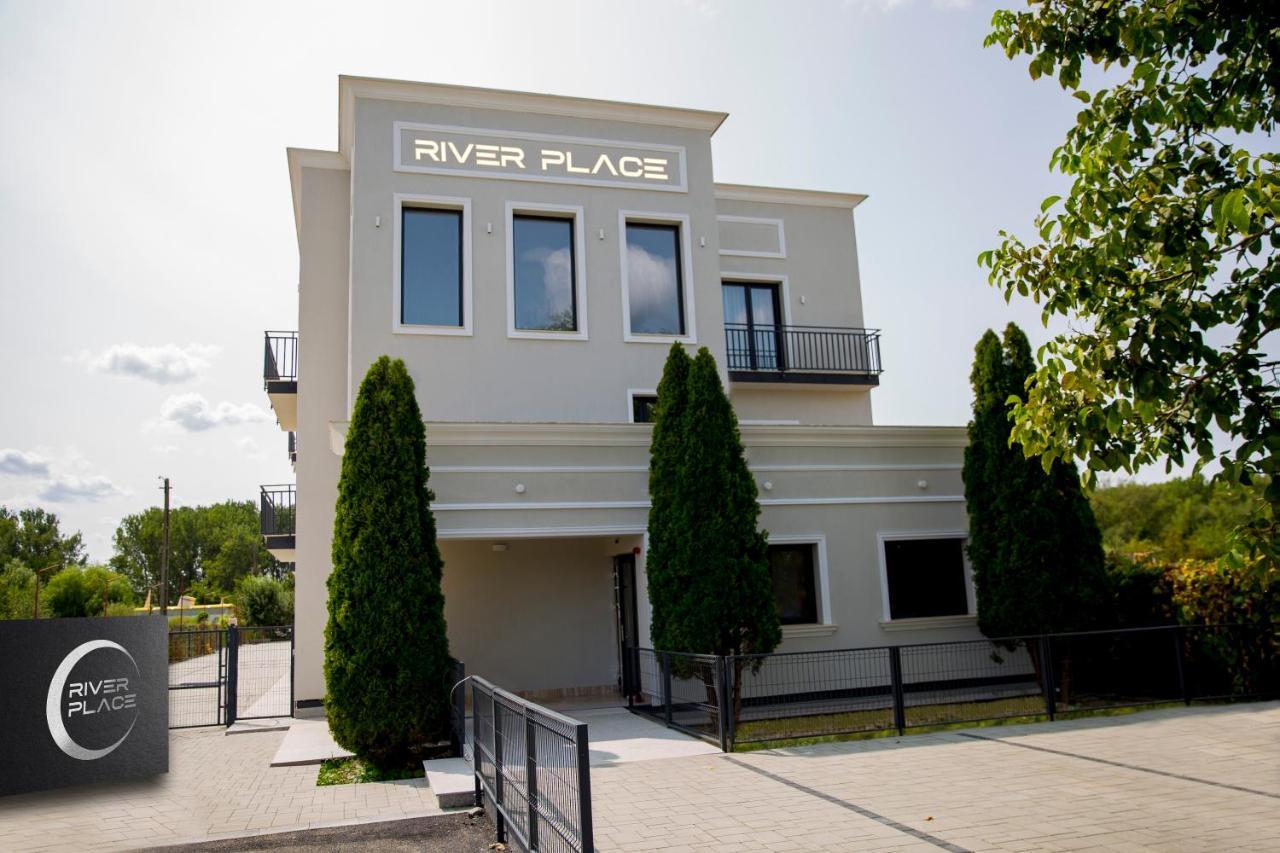 River Place Pitesti Ngoại thất bức ảnh