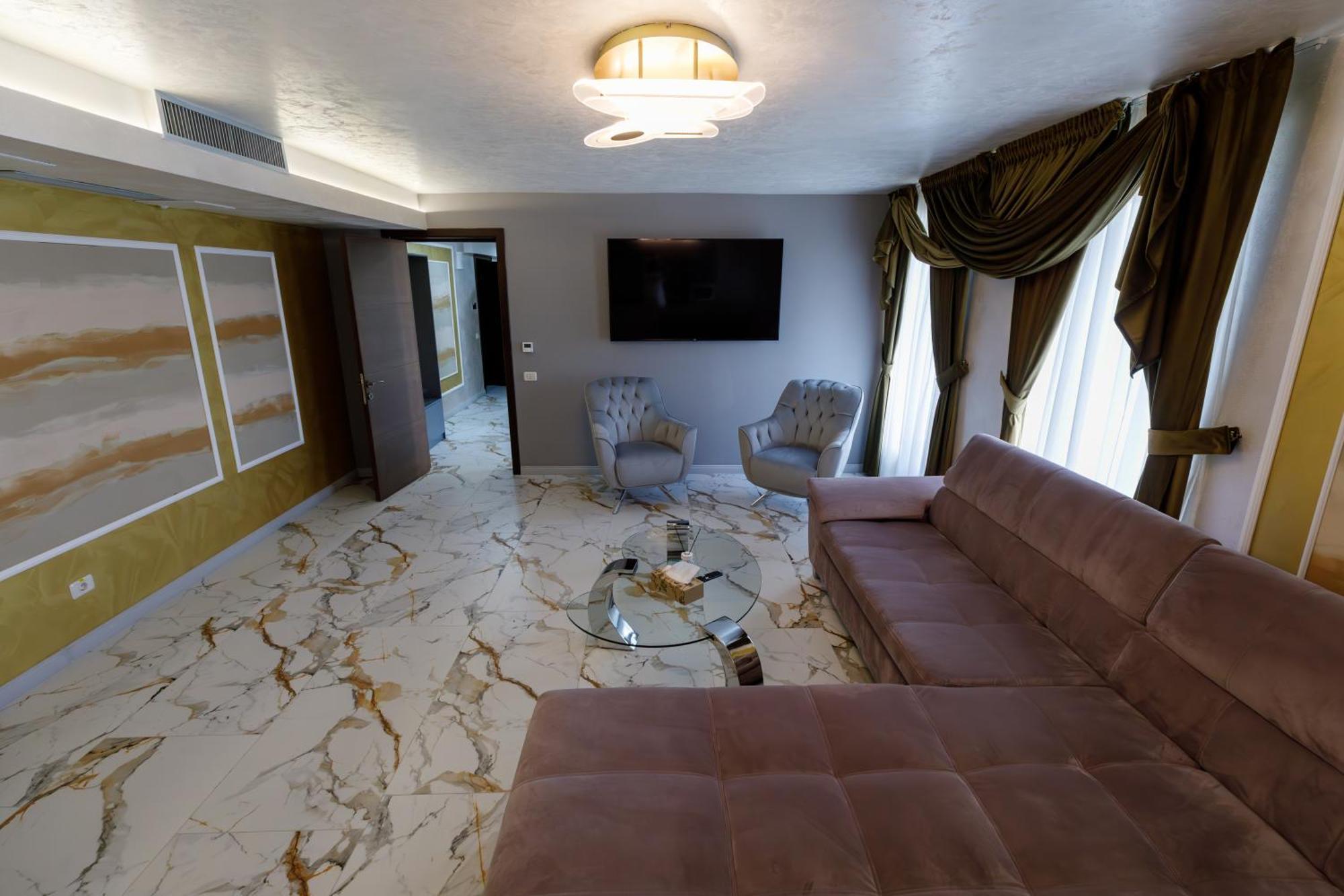 River Place Pitesti Ngoại thất bức ảnh