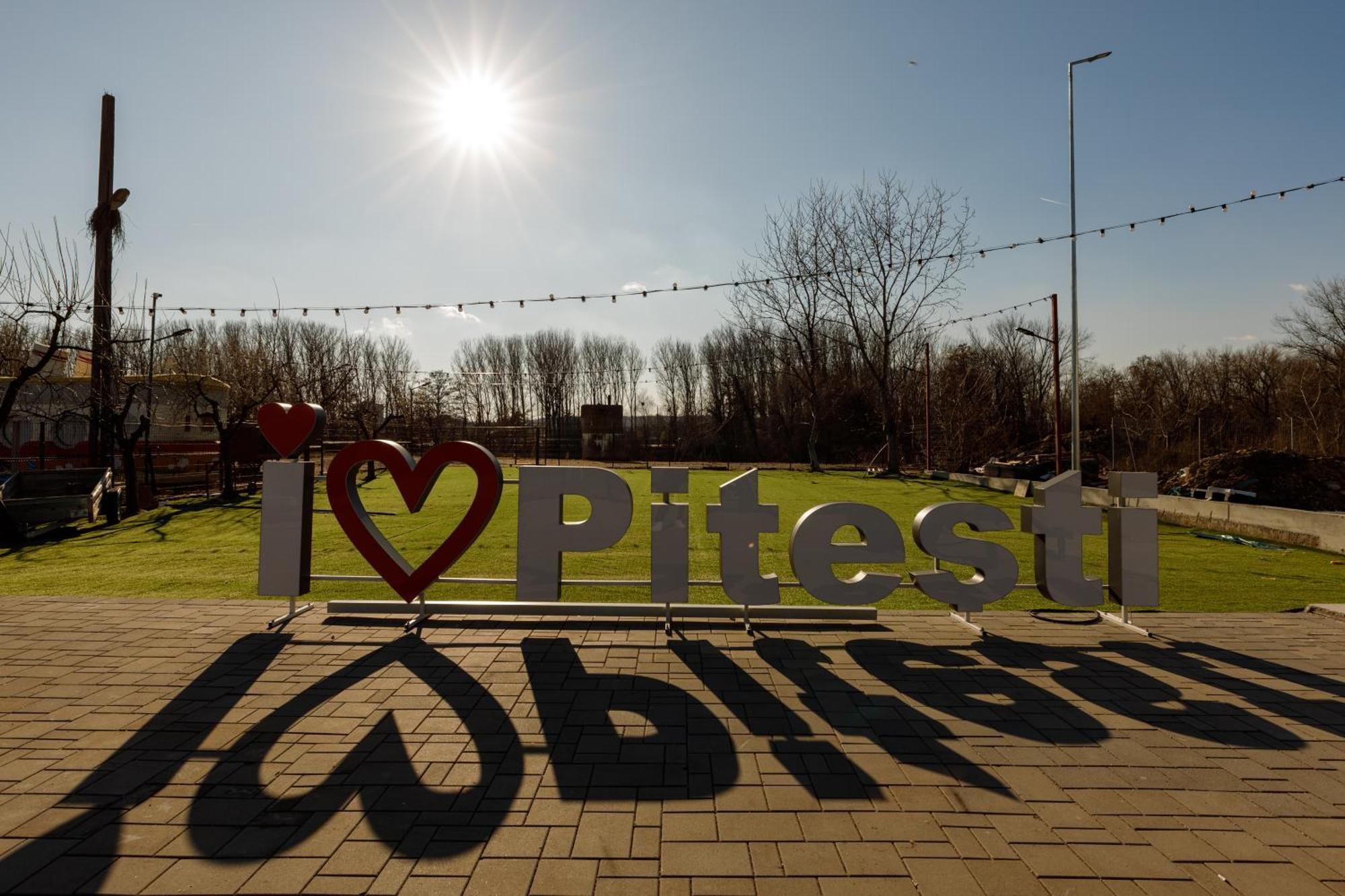 River Place Pitesti Ngoại thất bức ảnh