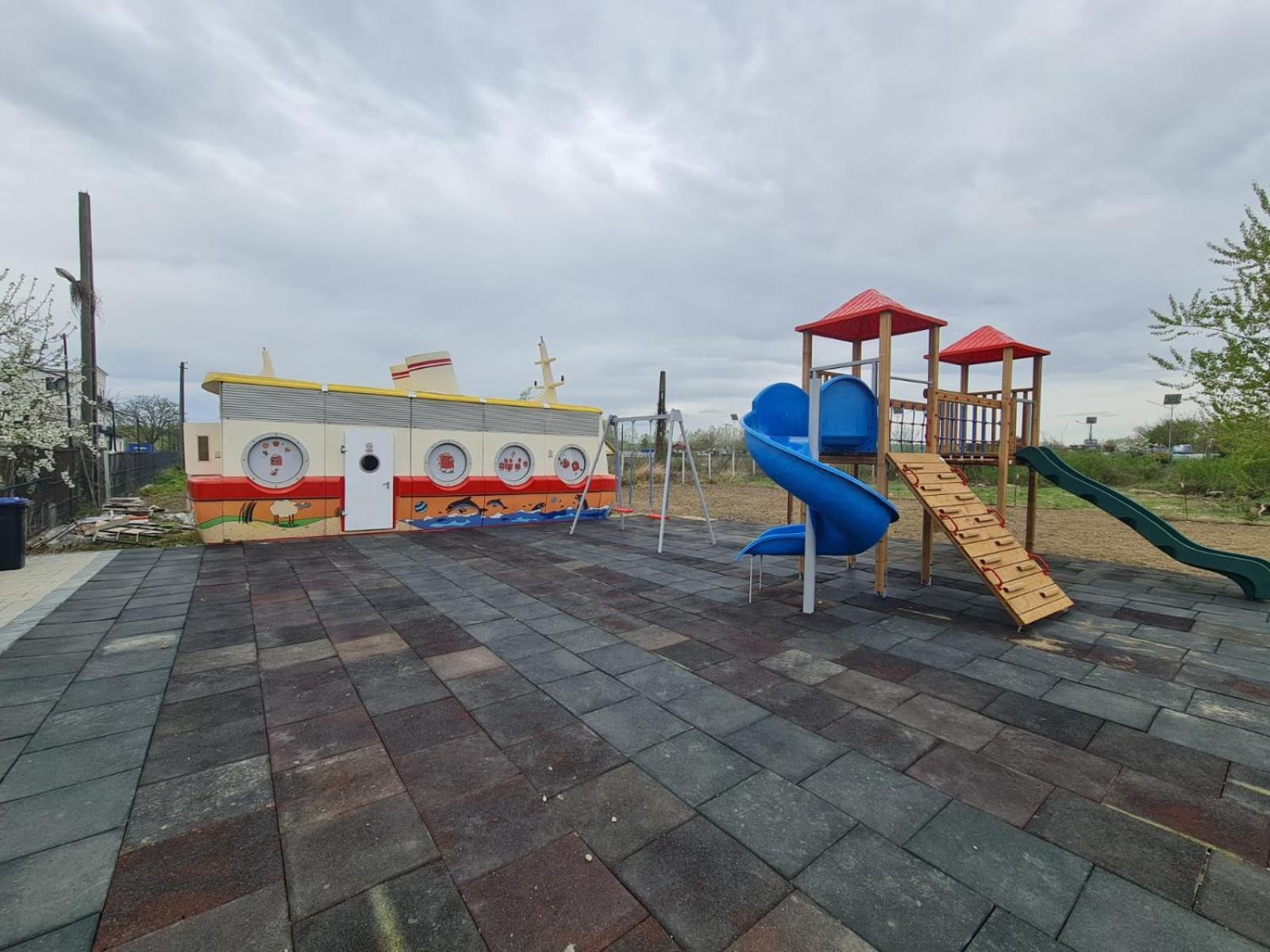 River Place Pitesti Ngoại thất bức ảnh
