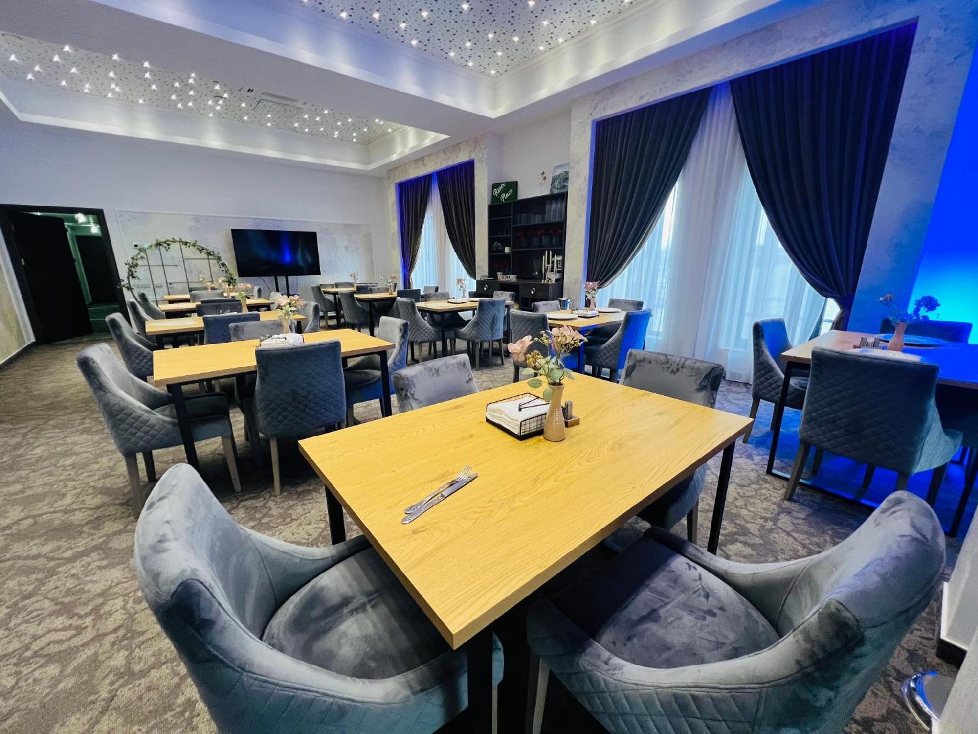 River Place Pitesti Ngoại thất bức ảnh